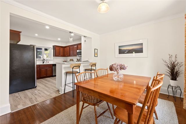 85 Woodland Park, Rochester, NY 14610