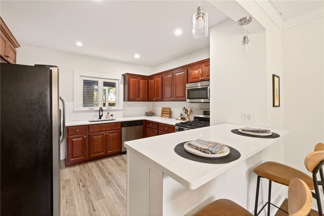 85 Woodland Park, Rochester, NY 14610