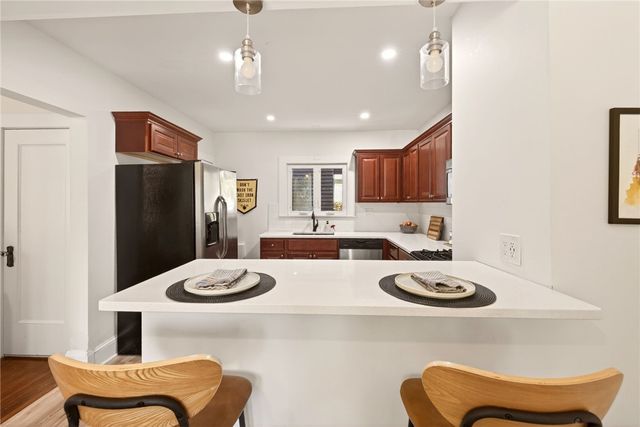 85 Woodland Park, Rochester, NY 14610
