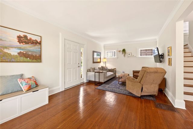 85 Woodland Park, Rochester, NY 14610