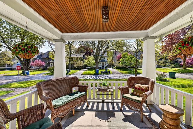 85 Woodland Park, Rochester, NY 14610