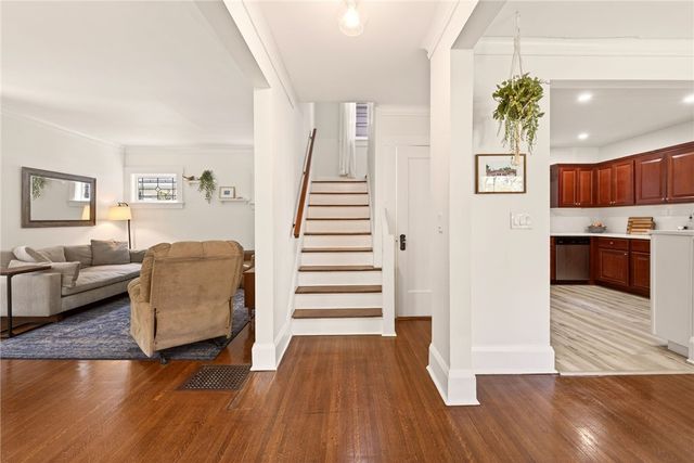 85 Woodland Park, Rochester, NY 14610