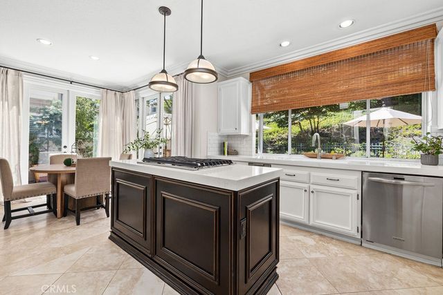 15 Highpoint, Rancho Santa Margarita, CA 92679