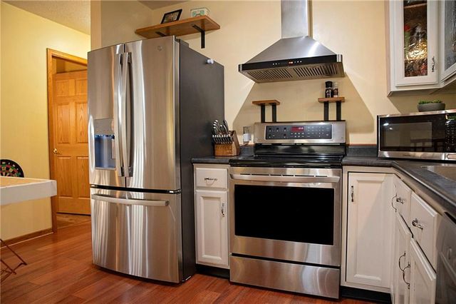 3638 W Parkside Circle, Eau Claire, WI 54701