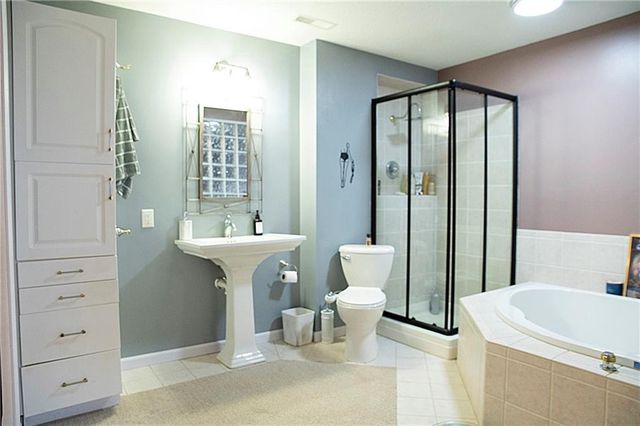 3638 W Parkside Circle, Eau Claire, WI 54701