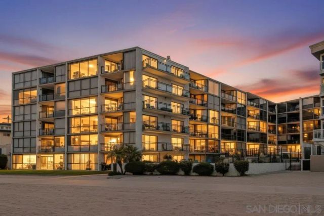 3916 Riviera Dr Unit 504, San Diego, CA 92109