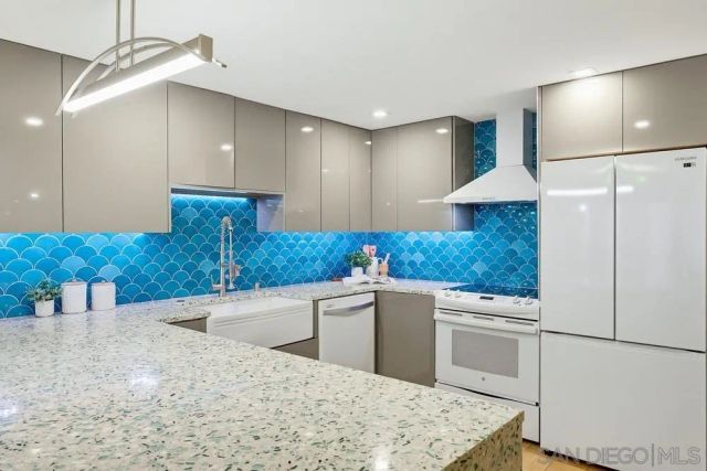 3916 Riviera Dr Unit 504, San Diego, CA 92109