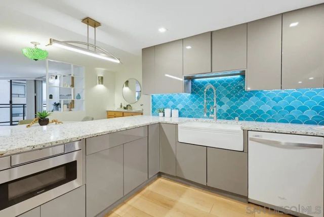 3916 Riviera Dr Unit 504, San Diego, CA 92109