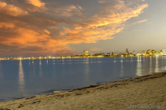 3916 Riviera Dr Unit 504, San Diego, CA 92109