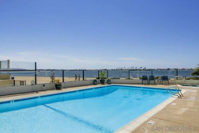 3916 Riviera Dr Unit 504, San Diego, CA 92109