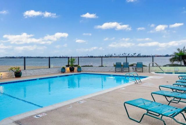 3916 Riviera Dr Unit 504, San Diego, CA 92109