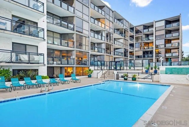 3916 Riviera Dr Unit 504, San Diego, CA 92109