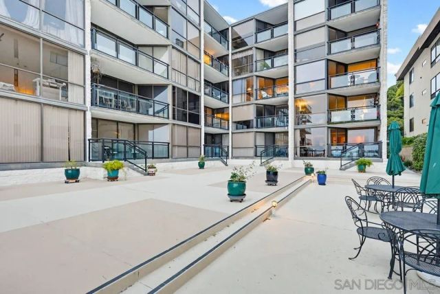 3916 Riviera Dr Unit 504, San Diego, CA 92109