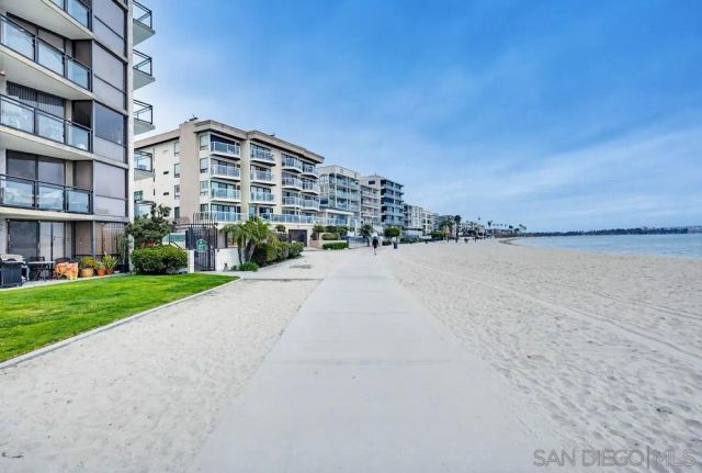3916 Riviera Dr Unit 504, San Diego, CA 92109