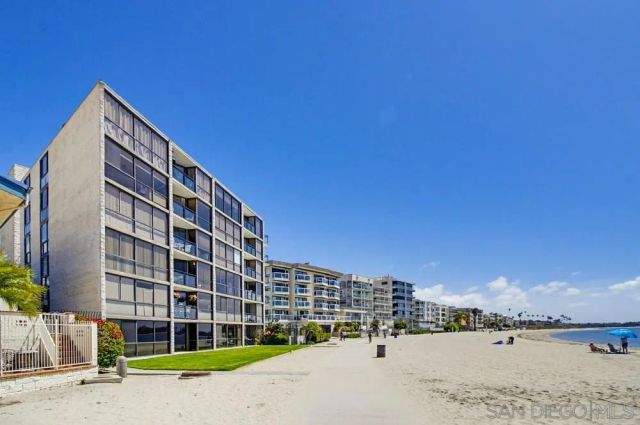 3916 Riviera Dr Unit 504, San Diego, CA 92109