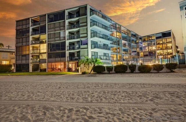 3916 Riviera Dr Unit 504, San Diego, CA 92109