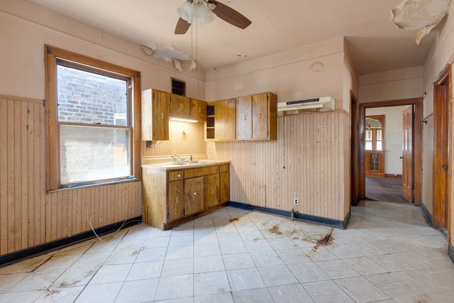 5421 S Wood Street, Chicago, IL 60609