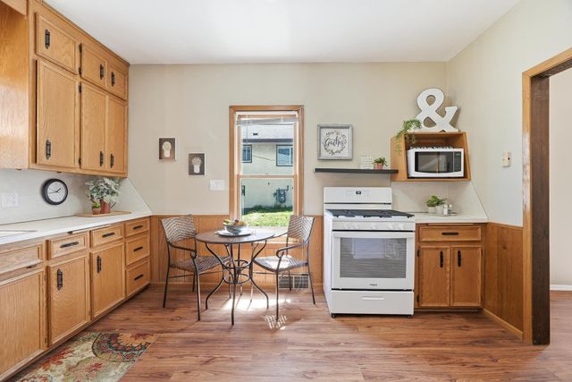 1070 Dale Street N, Saint Paul, MN 55117