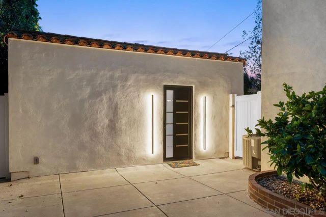 4021 S S Hempstead Cir, San Diego, CA 92116