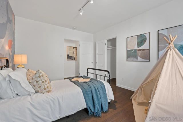 4021 S S Hempstead Cir, San Diego, CA 92116