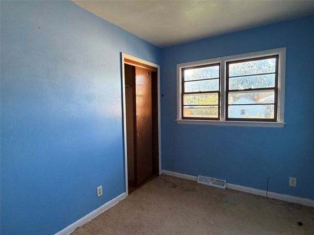 3300 Madison Avenue, Des Moines, IA 50310