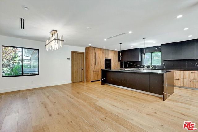 3855 Corbin Avenue, Los Angeles, CA 91356