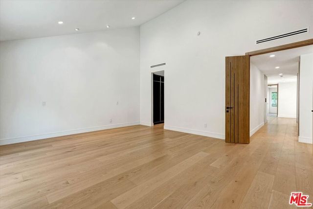 3855 Corbin Avenue, Los Angeles, CA 91356