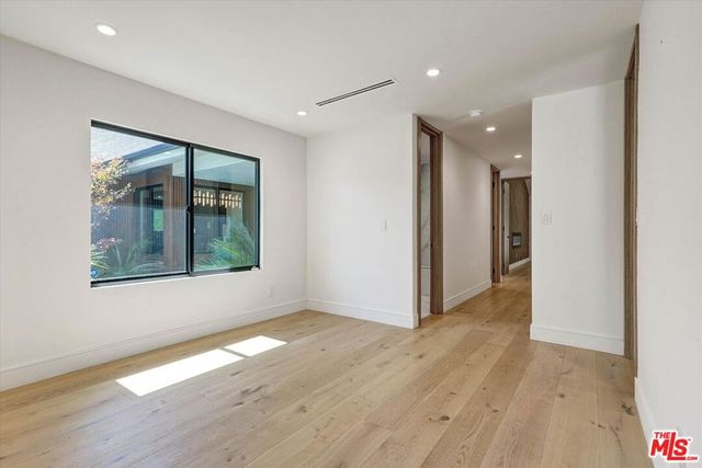 3855 Corbin Avenue, Los Angeles, CA 91356
