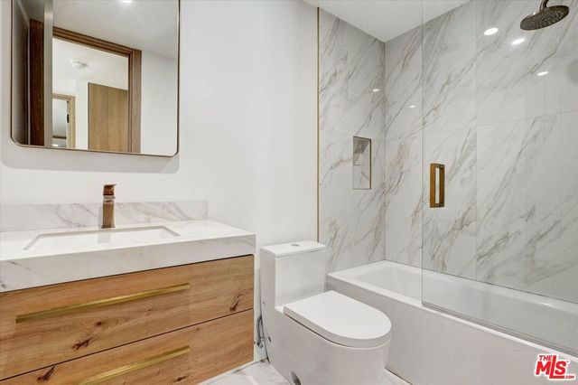 3855 Corbin Avenue, Los Angeles, CA 91356