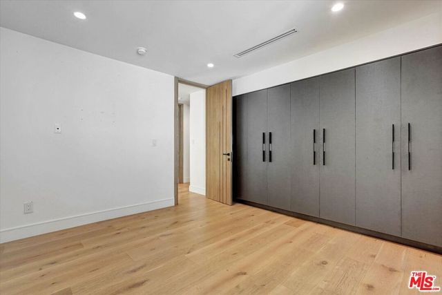 3855 Corbin Avenue, Los Angeles, CA 91356
