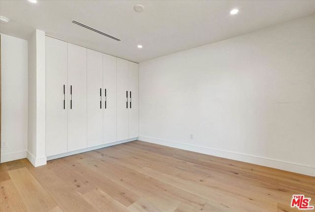 3855 Corbin Avenue, Los Angeles, CA 91356