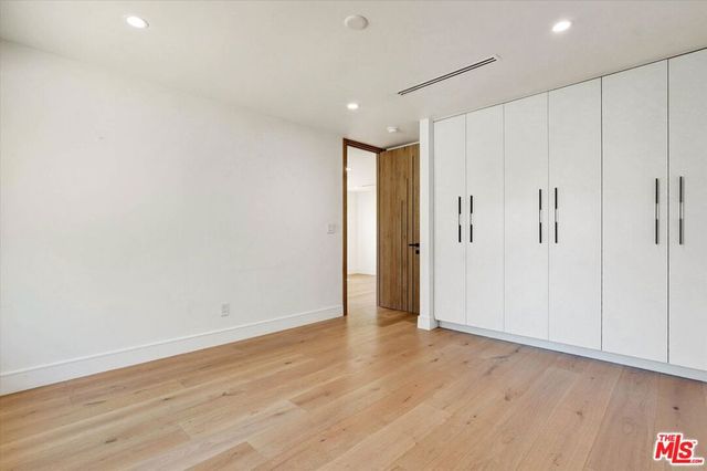 3855 Corbin Avenue, Los Angeles, CA 91356