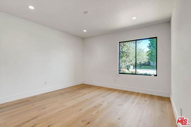 3855 Corbin Avenue, Los Angeles, CA 91356