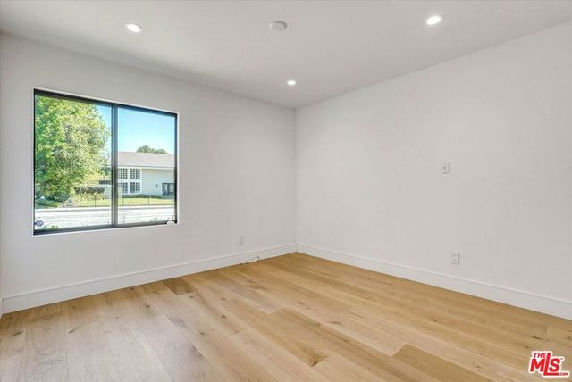 3855 Corbin Avenue, Los Angeles, CA 91356