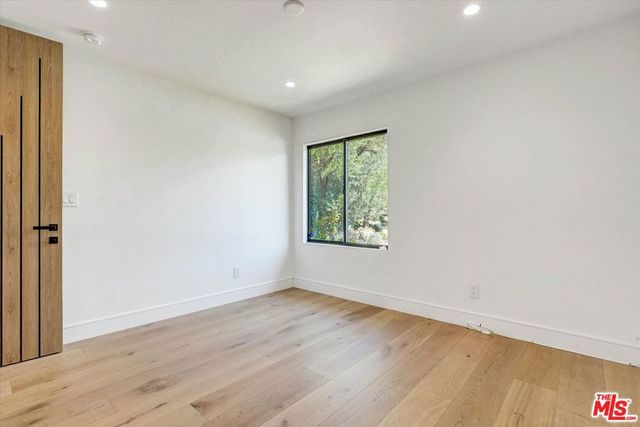 3855 Corbin Avenue, Los Angeles, CA 91356