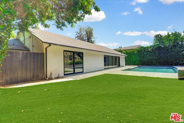 3855 Corbin Avenue, Los Angeles, CA 91356