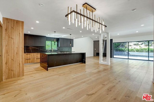 3855 Corbin Avenue, Los Angeles, CA 91356