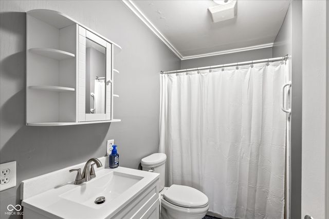 2724 N Smith Pike, Bloomington, IN 47404
