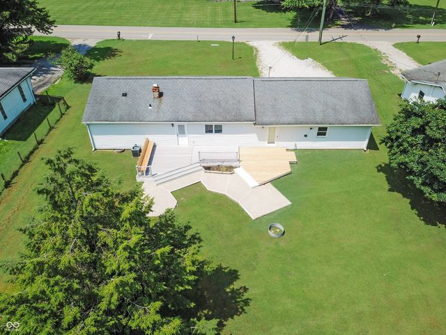 2724 N Smith Pike, Bloomington, IN 47404
