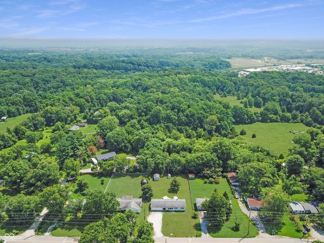 2724 N Smith Pike, Bloomington, IN 47404