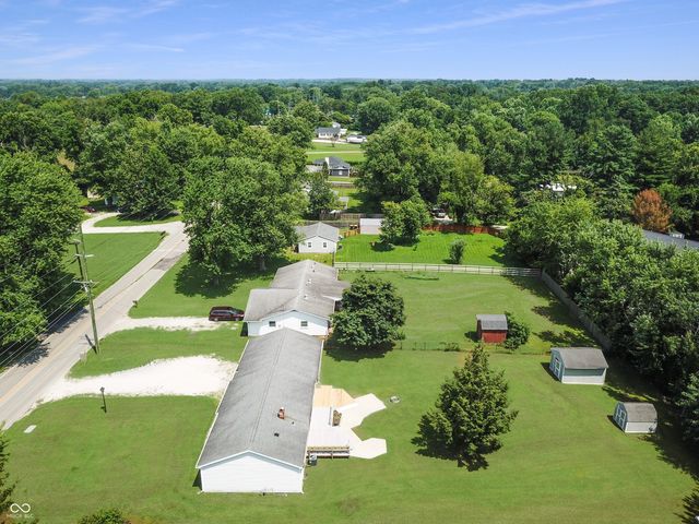 2724 N Smith Pike, Bloomington, IN 47404