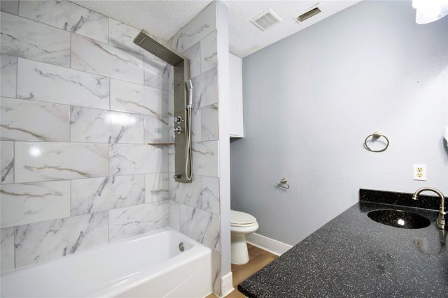 115 W Timberview Lane, Arlington, TX 76014