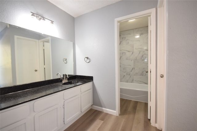 115 W Timberview Lane, Arlington, TX 76014