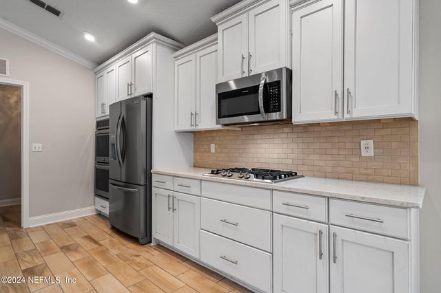 40 LORD BYRON Court, St. Johns, FL 32259