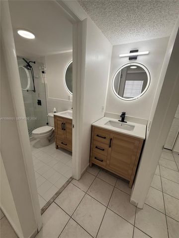 3262 W 70th St 101, Hialeah, FL 33018