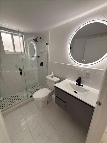 3262 W 70th St 101, Hialeah, FL 33018