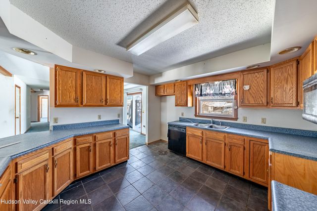 148 Joslen Boulevard, Hudson, NY 12534