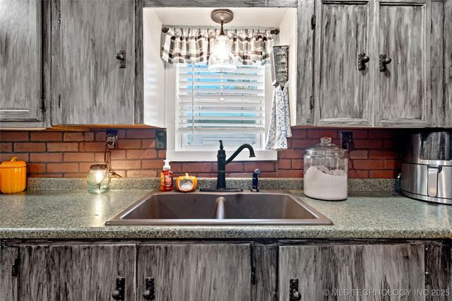 426 E Street SE, Ardmore, OK 73401