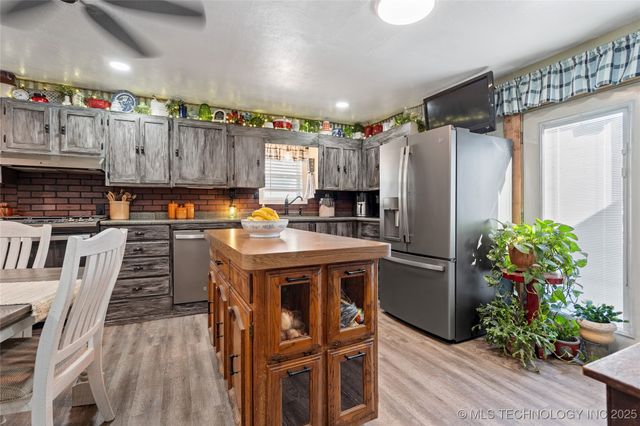 426 E Street SE, Ardmore, OK 73401