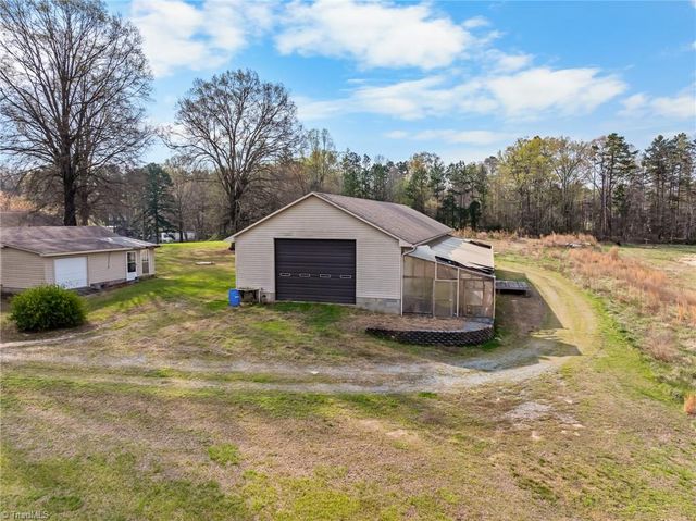 249 Dortmund Drive, Clemmons, NC 27012